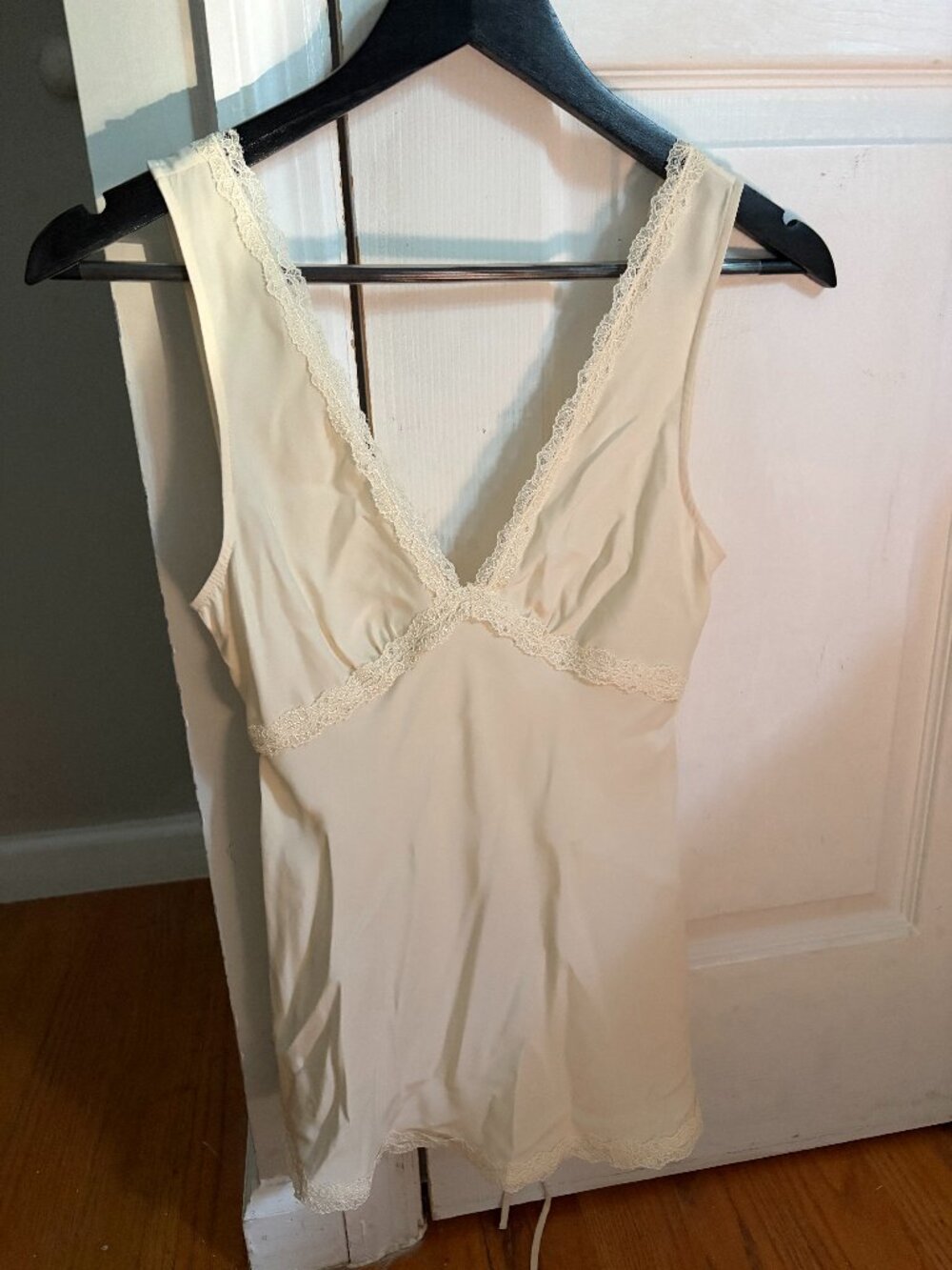 Aritzia Wilfred Serenade Silk Top